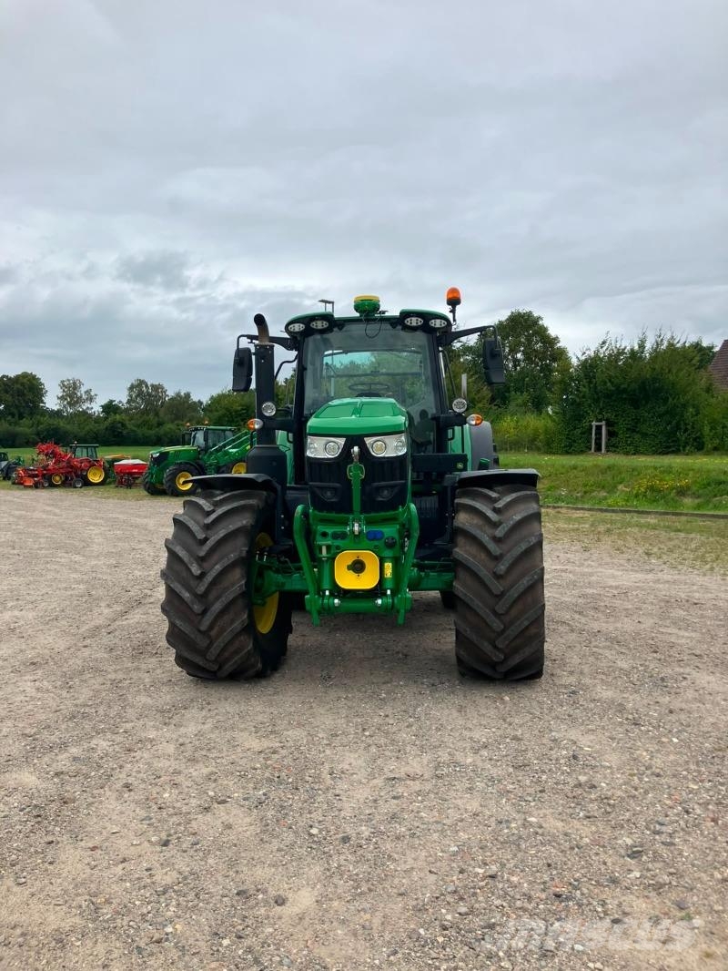 John Deere 6M 165 Tractoren