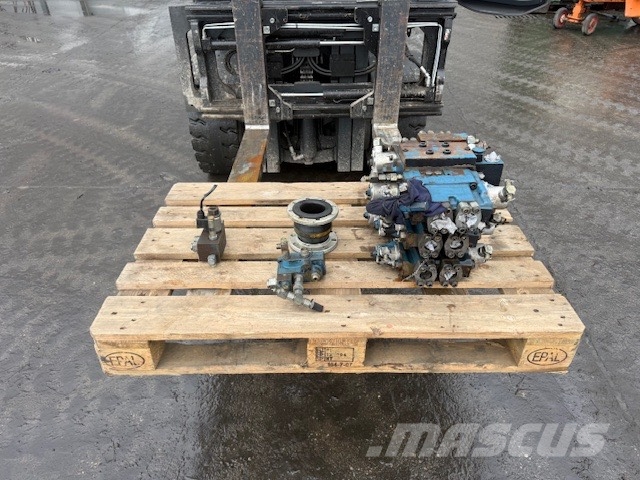 Fuchs 330/331/343 ROZDZIELACZ HYDRAULICZNY Υδραυλικά