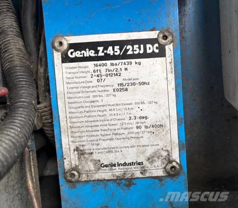 Genie Z45 25JDC Hoogwerker Zglobne dvižne ploščadi