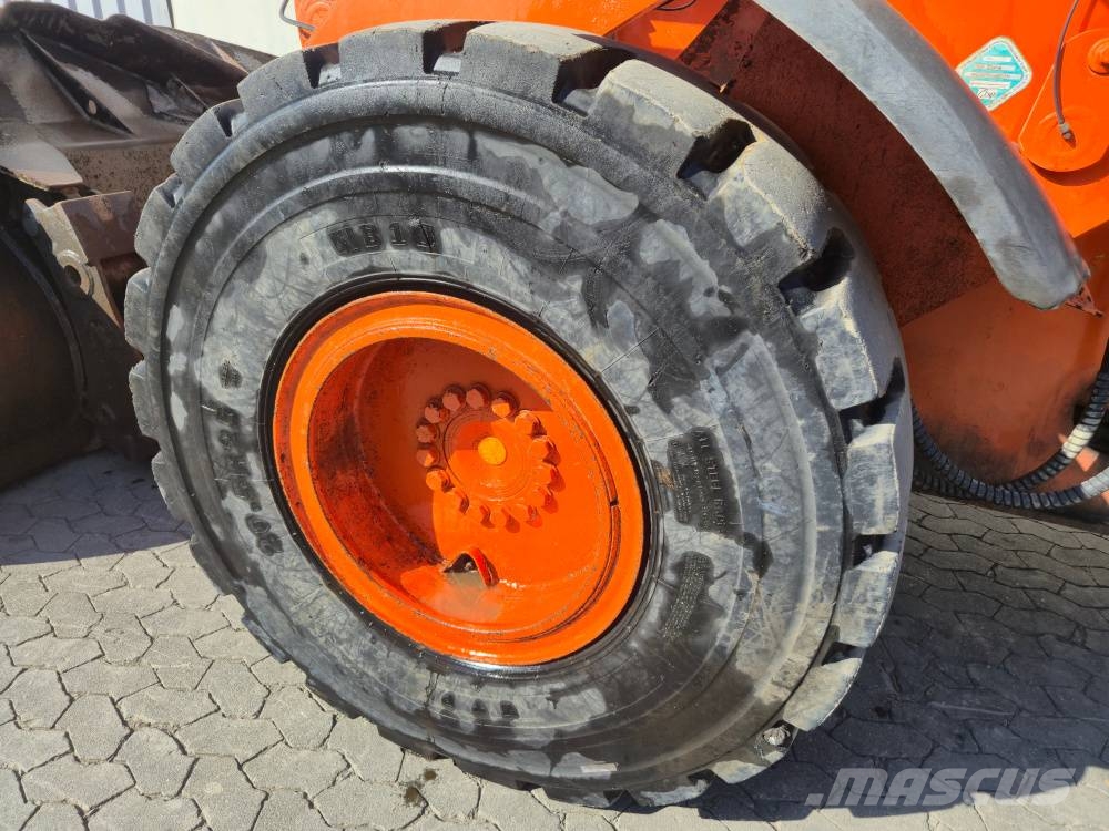Hitachi ZW 180-6 Radlader