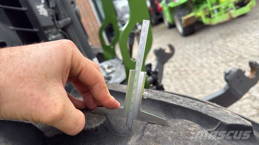 Fendt 722 Vario S 4 Tractor Units