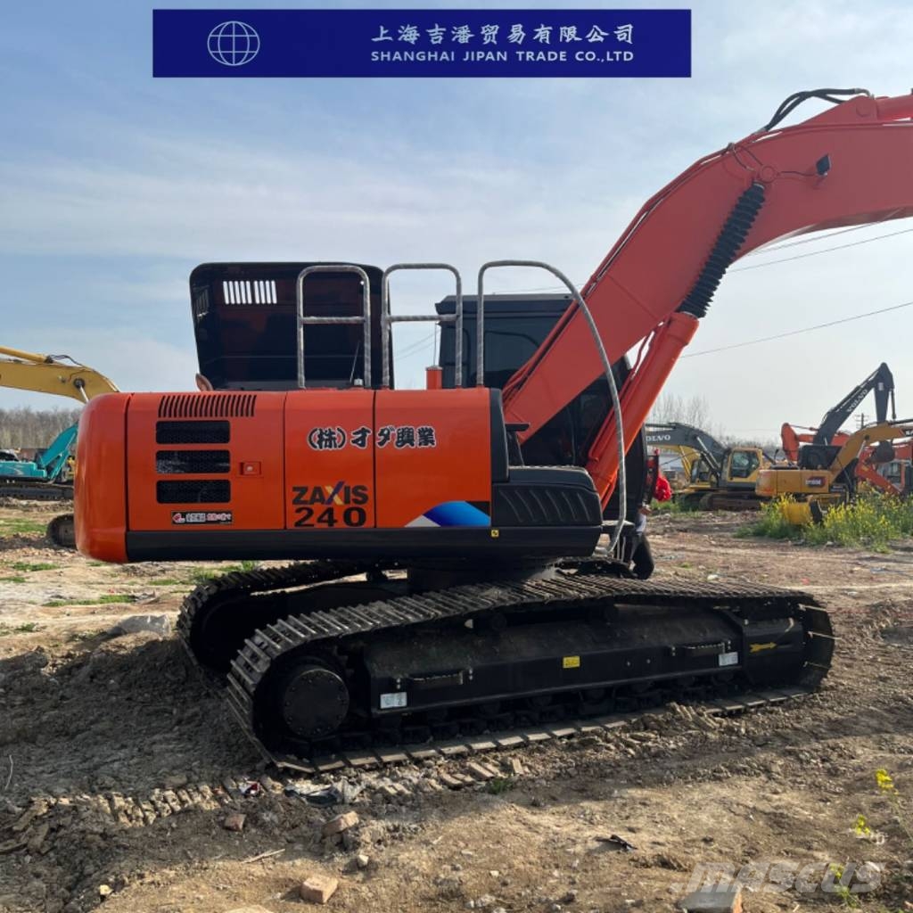 もっちー Hitachi ZX 240, 2022, China - Used crawler excavators - Mascus