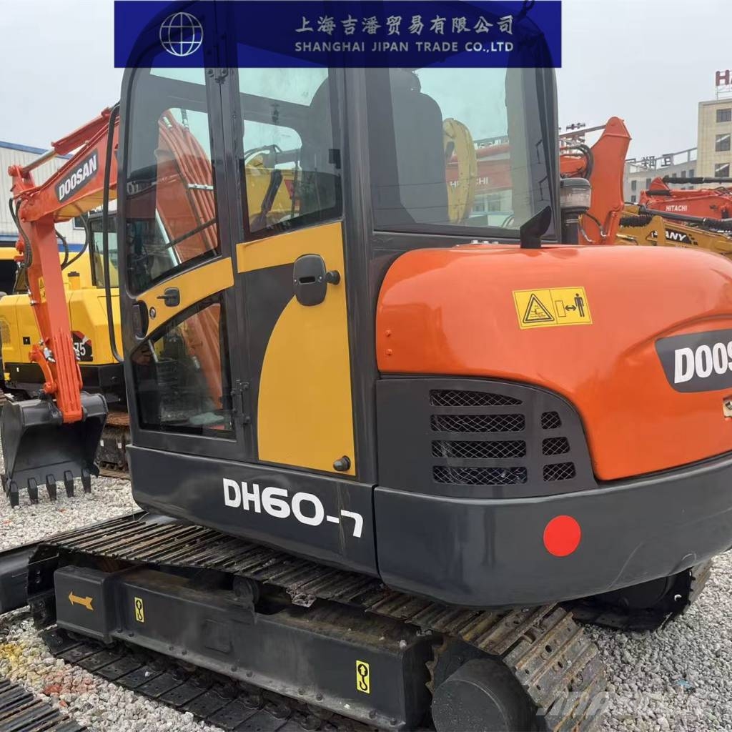 Doosan DH 60 Gravemaskiner på larvebånd