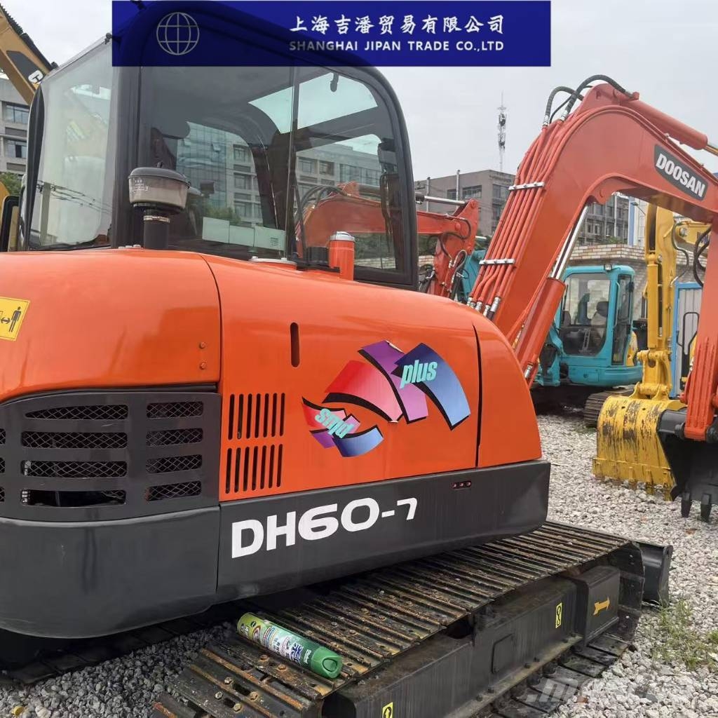 Doosan DH 60 Gravemaskiner på larvebånd