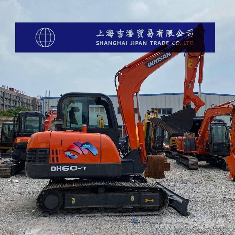 Doosan DH 60 Gravemaskiner på larvebånd