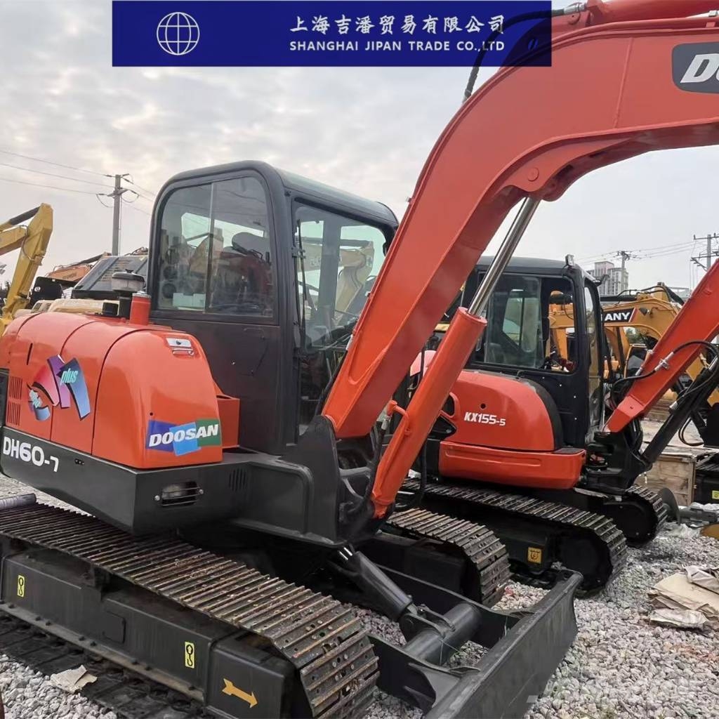 Doosan DH 60 Gravemaskiner på larvebånd