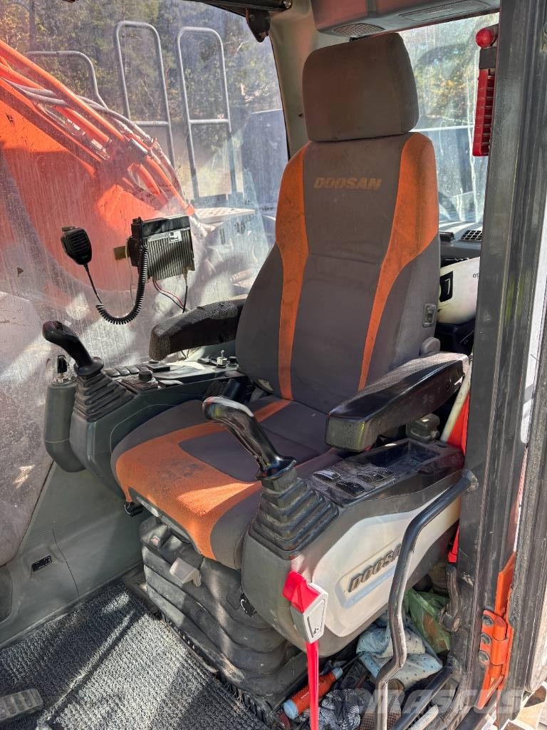 Doosan DX 300 LC-5 Excavadoras sobre orugas
