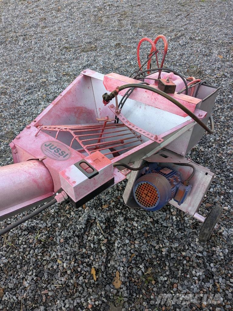 Jussi M 150 Kanuuna + Peittain Transportna oprema