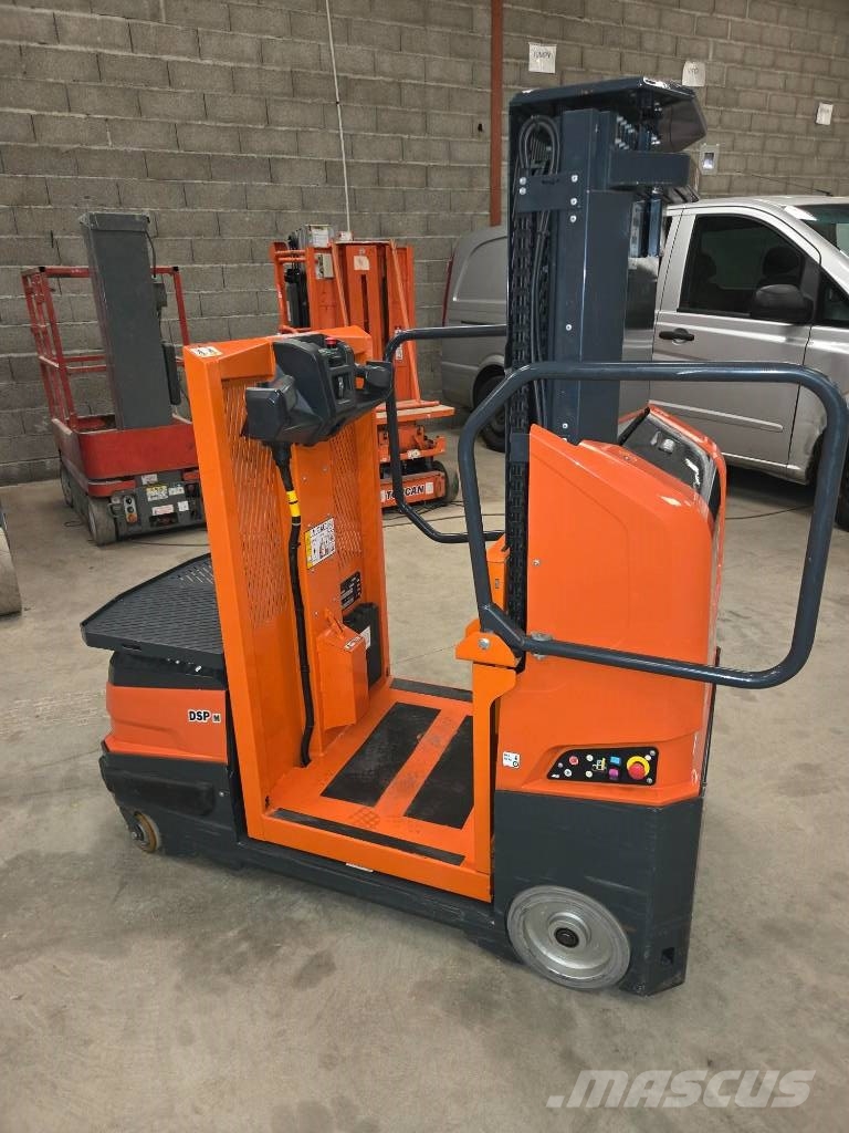 JLG DSP-M Välitasokeräilytrukit