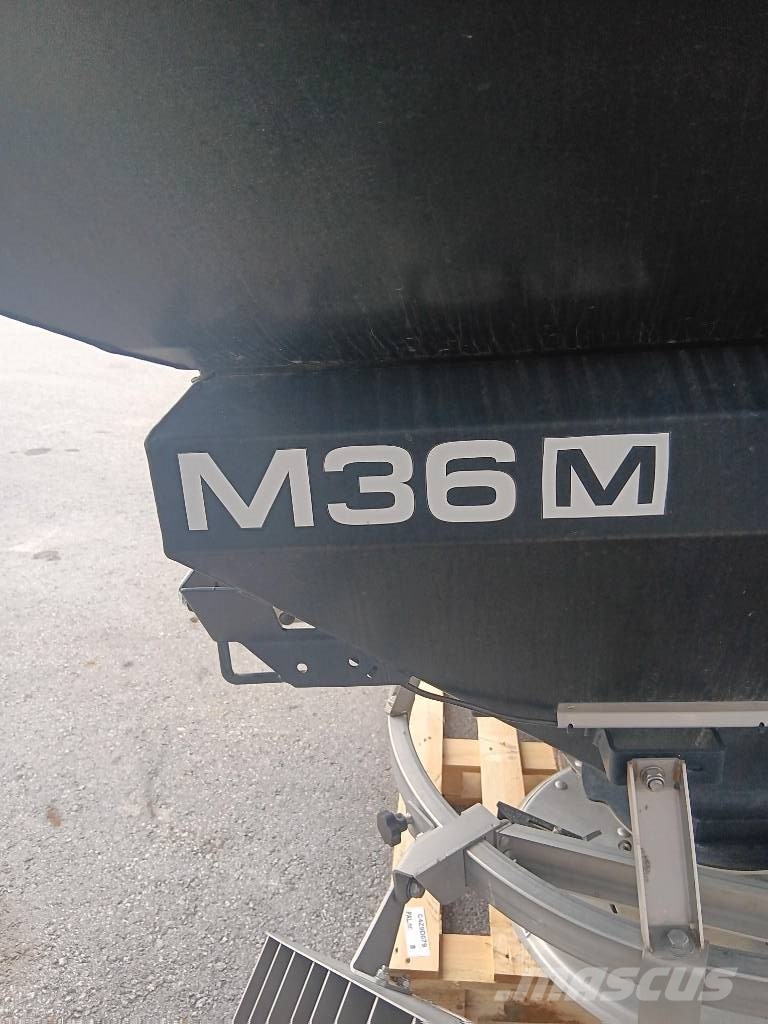 DCM M36M Esparcidoras de minerales