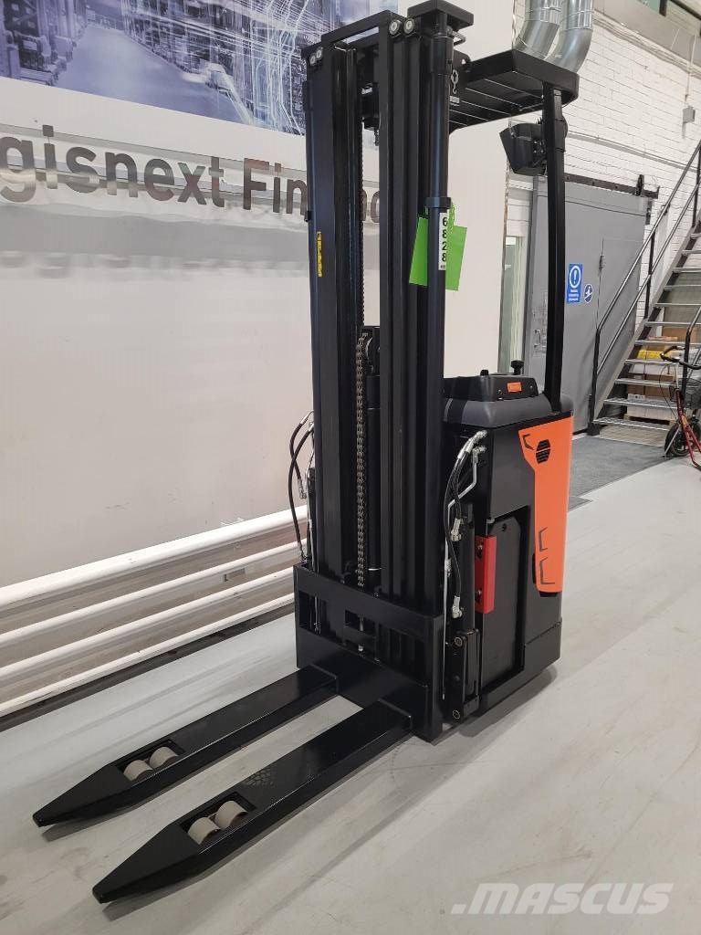 Rocla SST 16 AC MYYTY / SOLD شاحنات مناولة ذاتية الدفع