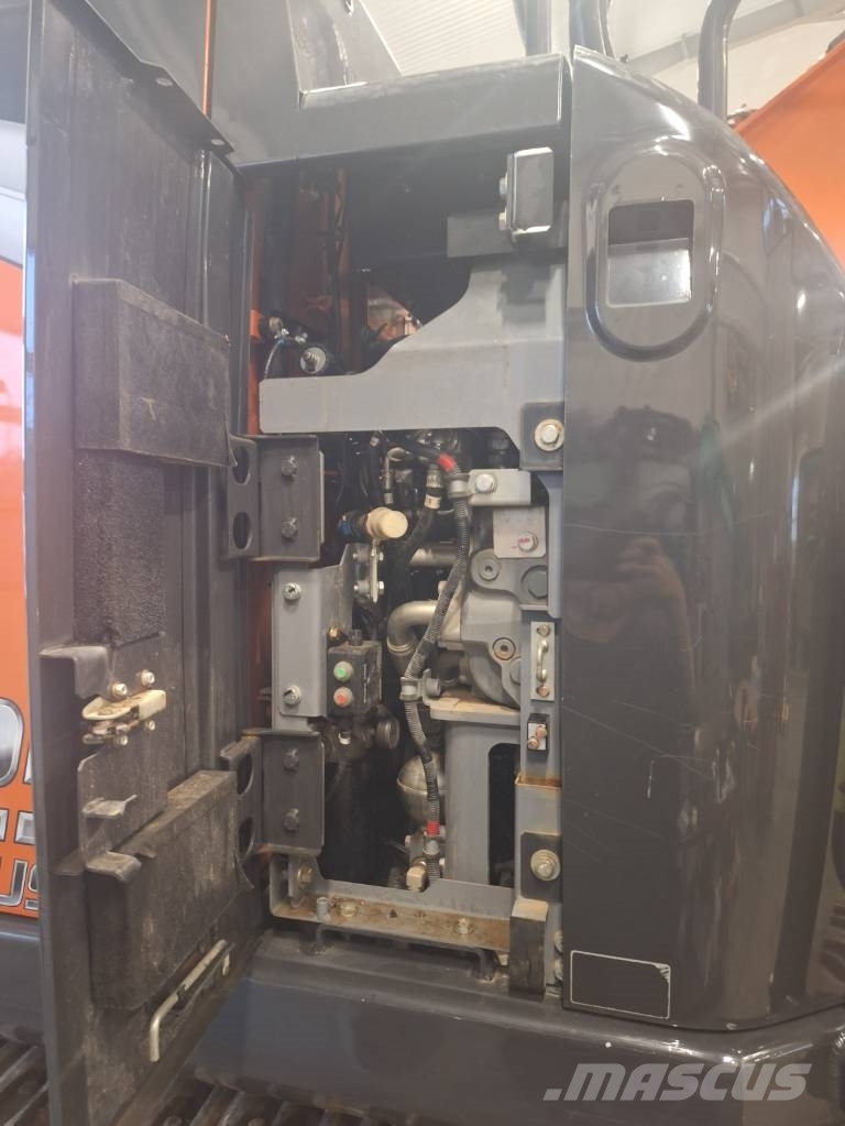 Hitachi ZX 225 US LC-7 MED BLAD , SÄLJES Raupenbagger