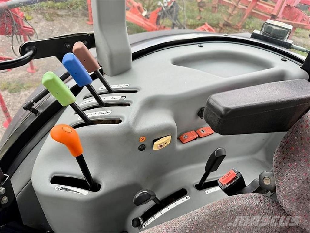Massey Ferguson 3640 Xtra + FL Traktoren