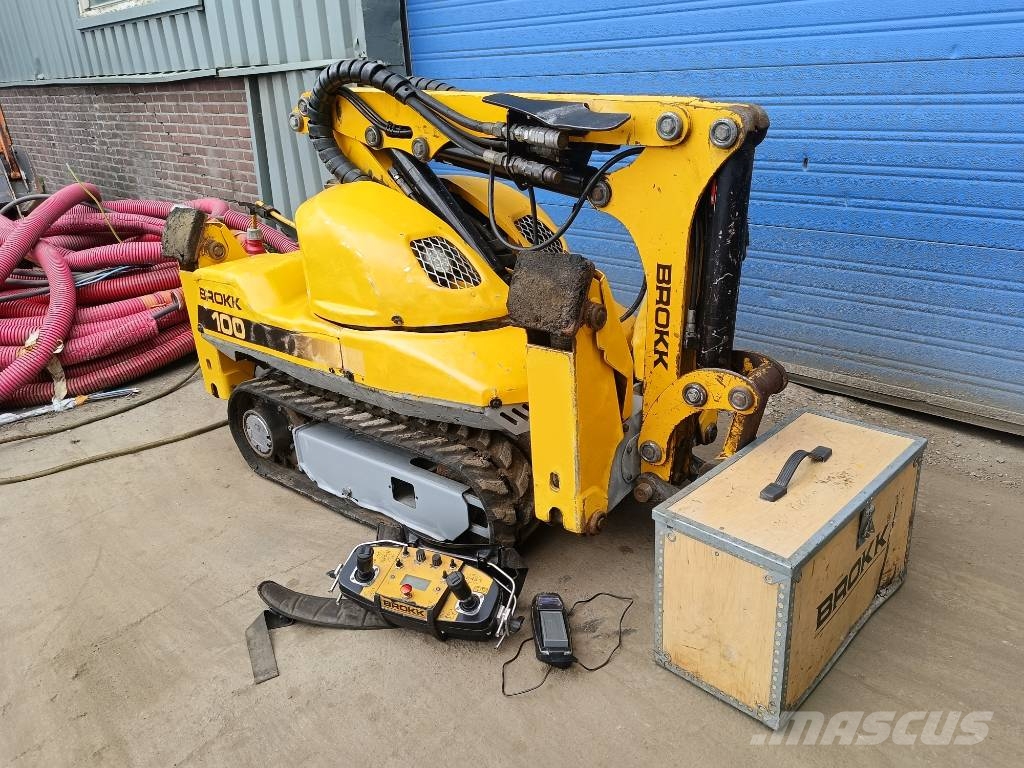 Brokk 100 husqvarna robot remote excavator digger bagger Excavadoras de demolición