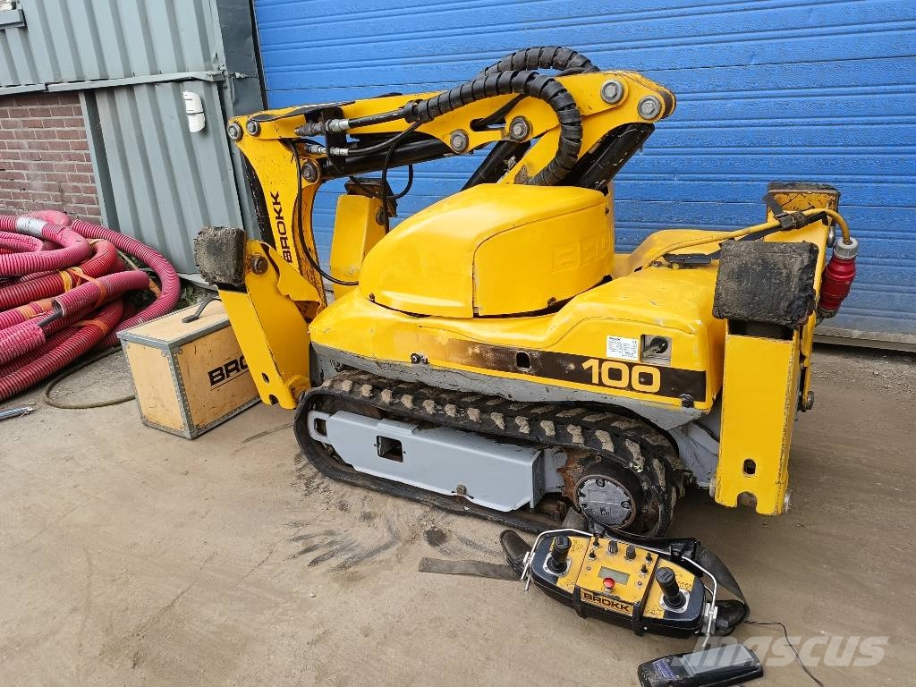 Brokk 100 husqvarna robot remote excavator digger bagger Excavadoras de demolición