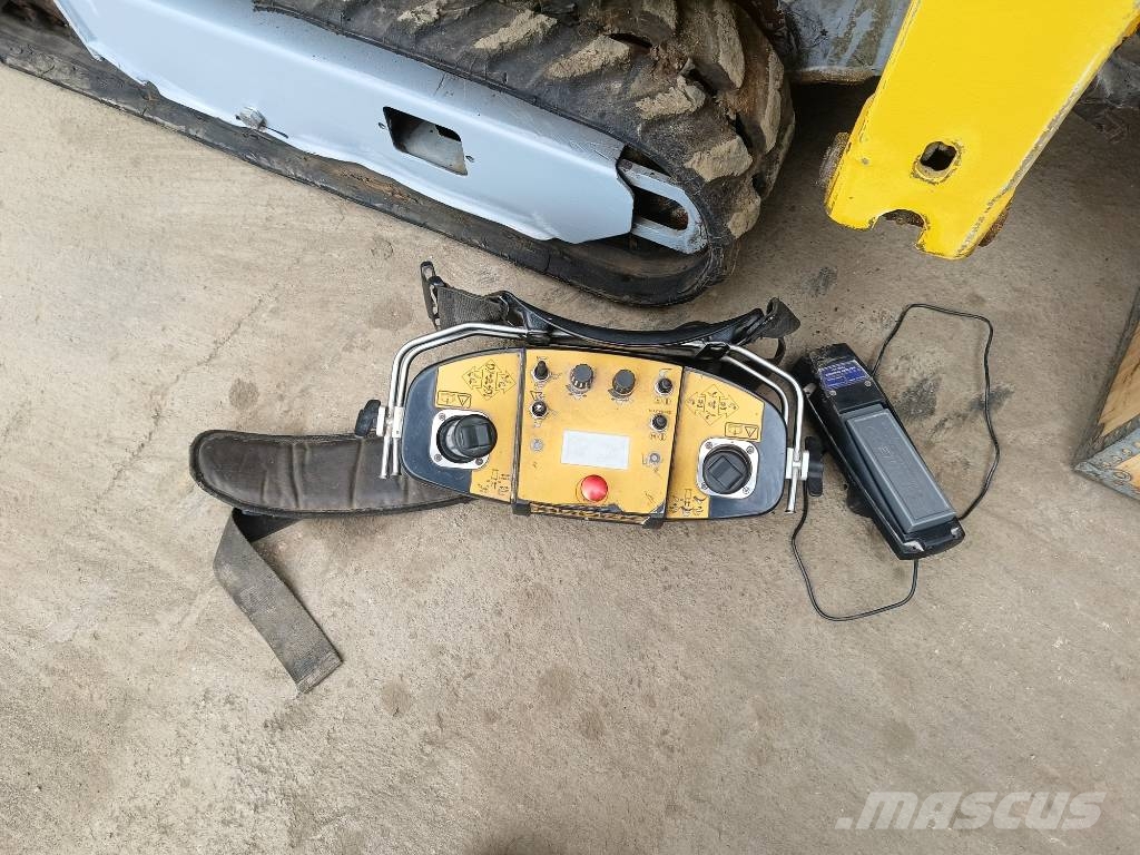 Brokk 100 husqvarna robot remote excavator digger bagger Excavadoras de demolición