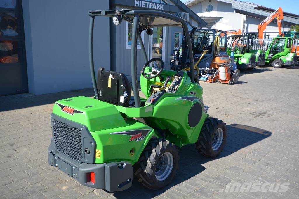 Avant 528 Minilader
