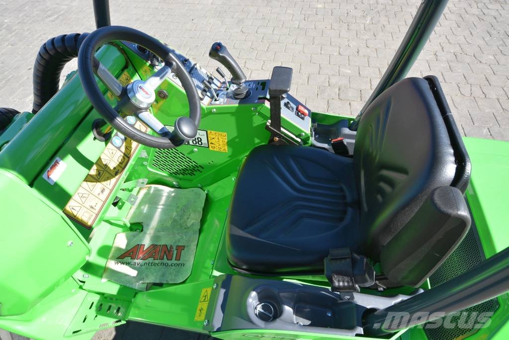 Avant 528 Minilader