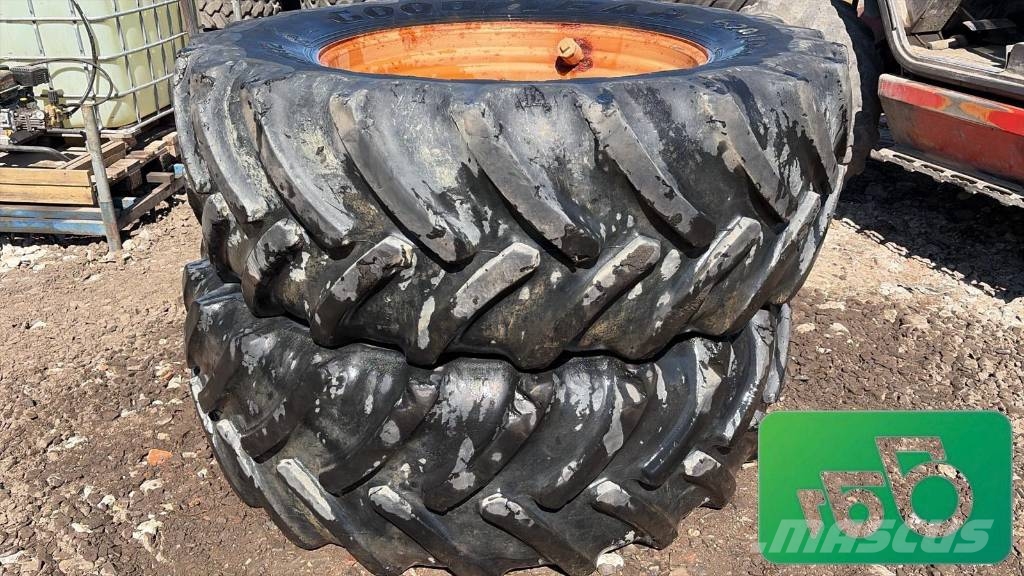 Fendt 926 Vario Rear Wheel Rim Tire 620/70 R42 Шины и колёса