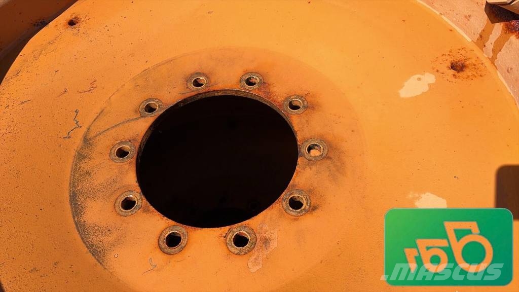 Fendt 926 Vario Rear Wheel Rim Tire 620/70 R42 Шины и колёса