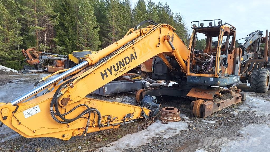 Hyundai 235 LCR-9 Гусеничные экскаваторы