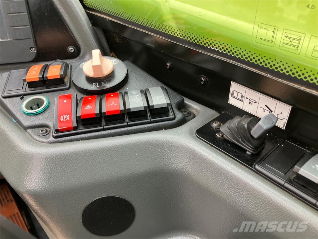 CLAAS Scorpion 741 Varipower Egyéb mezőgazdasági gépek