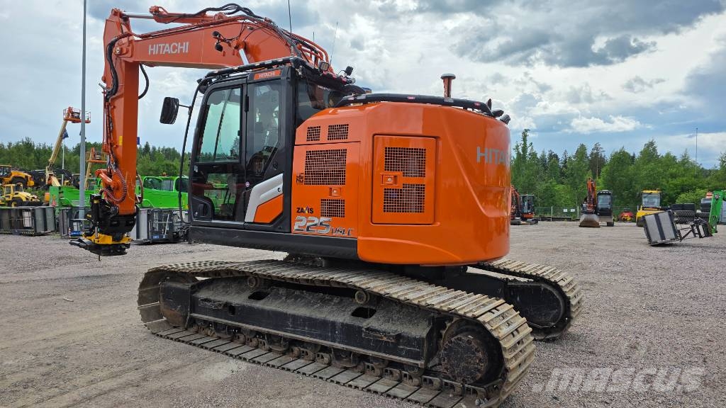 Hitachi ZX225USLC-7 Telakaivukoneet