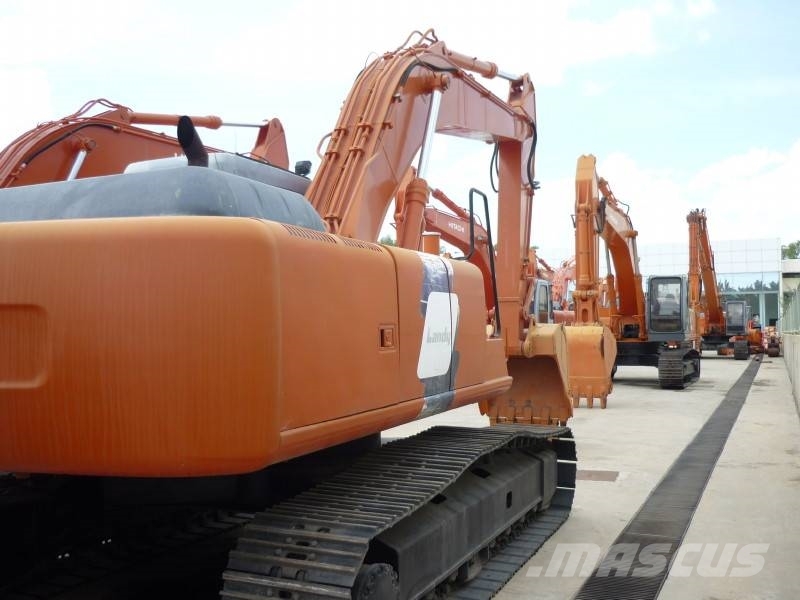 Hitachi EX 220-3 履带挖掘机