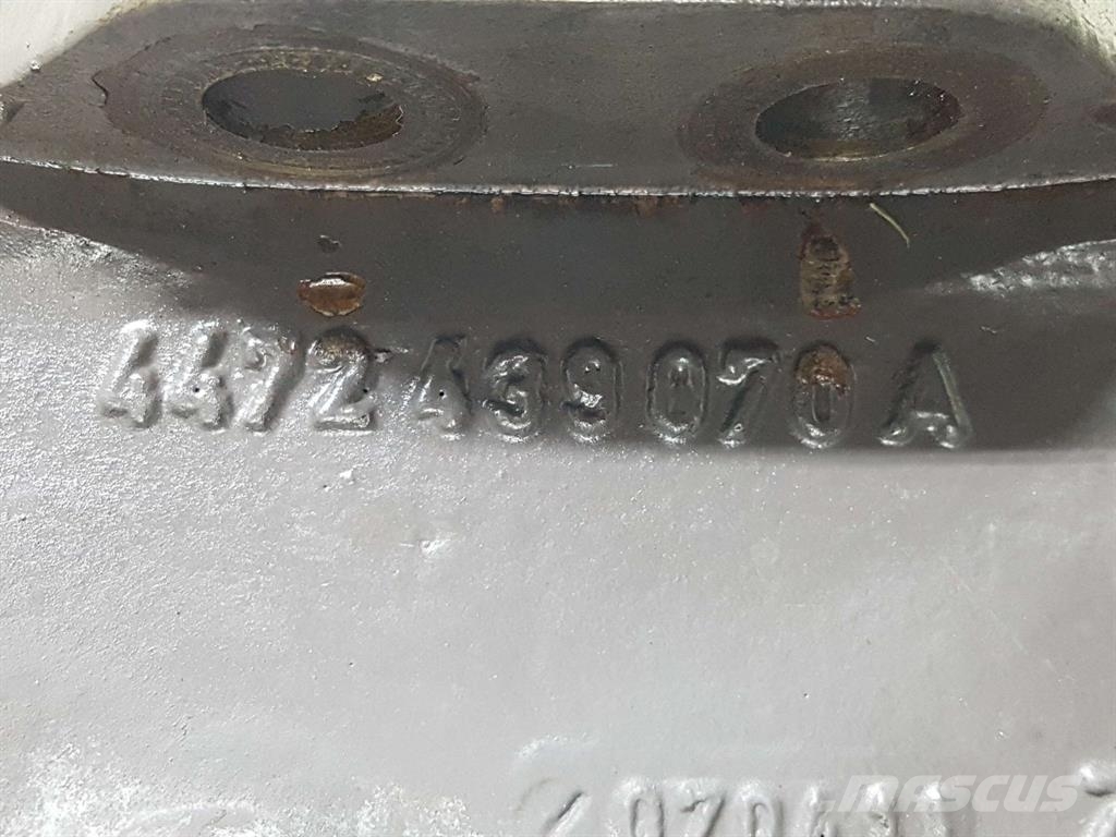 Volvo L30-ZF AV-230-Axle housing/Achskörper/Astrechter LKW-Achsen