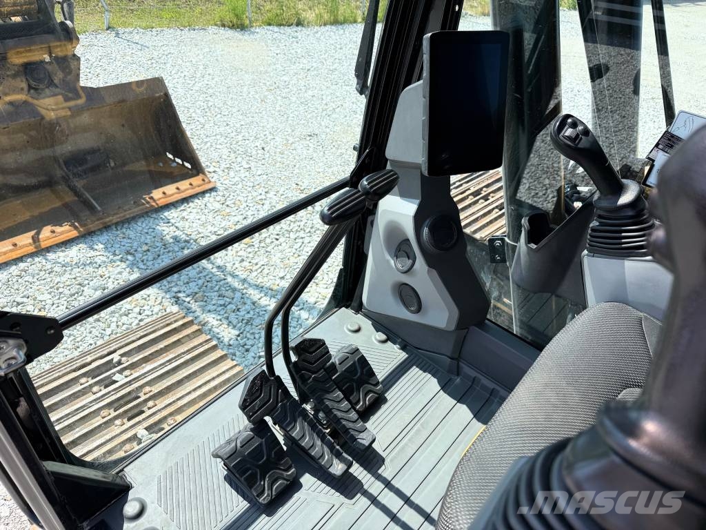 CAT 07B CAT 323 Vikšriniai ekskavatoriai