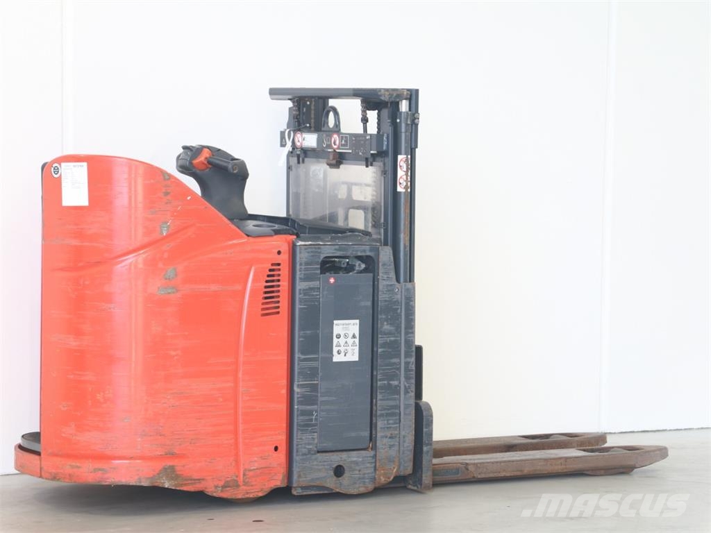Linde D12SP/133-01 Pedestrian stacker