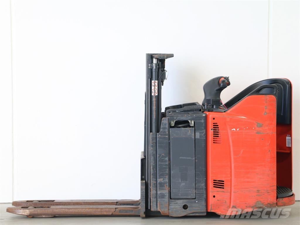 Linde D12SP/133-01 Pedestrian stacker