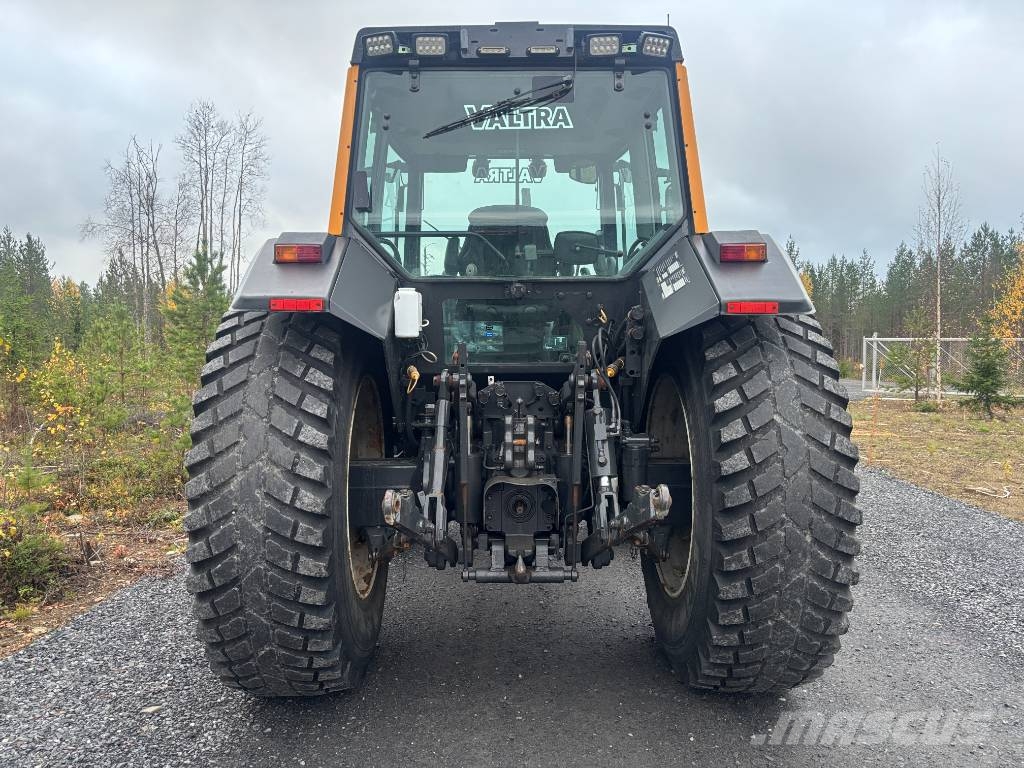 Valtra X 120 Hitech, AC Nice condition Traktorit