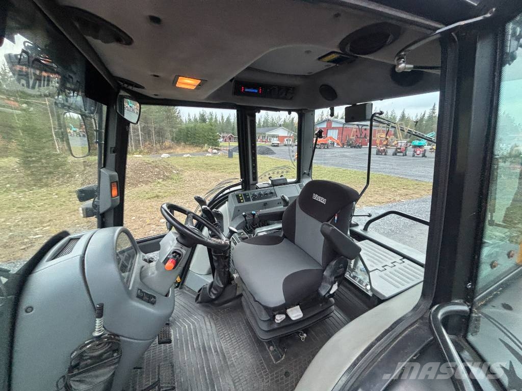 Valtra X 120 Hitech, AC Nice condition Traktorit