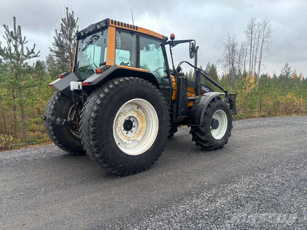 Valtra X 120 Hitech, AC Nice condition Traktorit