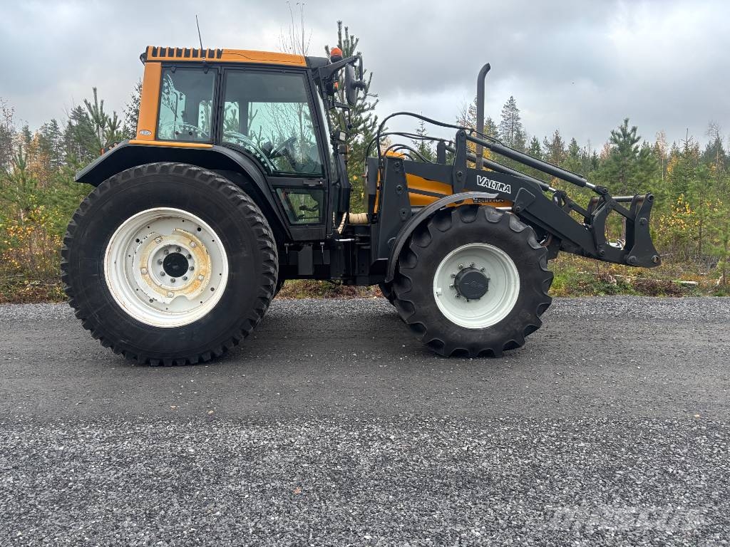 Valtra X 120 Hitech, AC Nice condition Traktorit