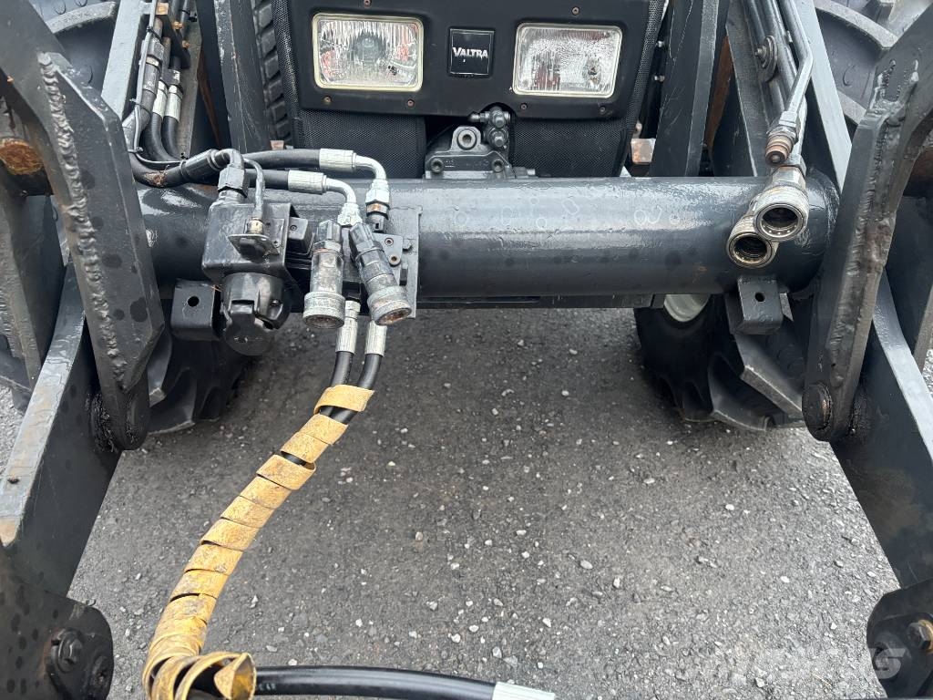Valtra X 120 Hitech, AC Nice condition Traktorit