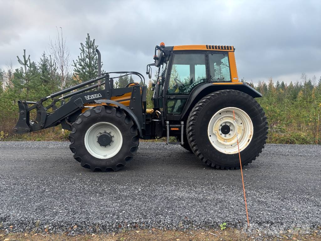Valtra X 120 Hitech, AC Nice condition Traktorit