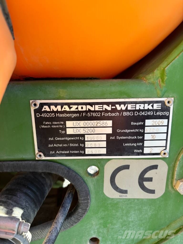 Amazone UX 5200 Hinattavat ruiskut