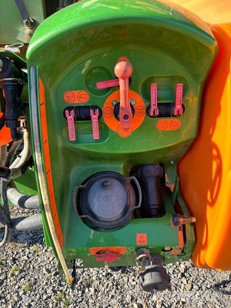 Amazone UX 5200 Hinattavat ruiskut