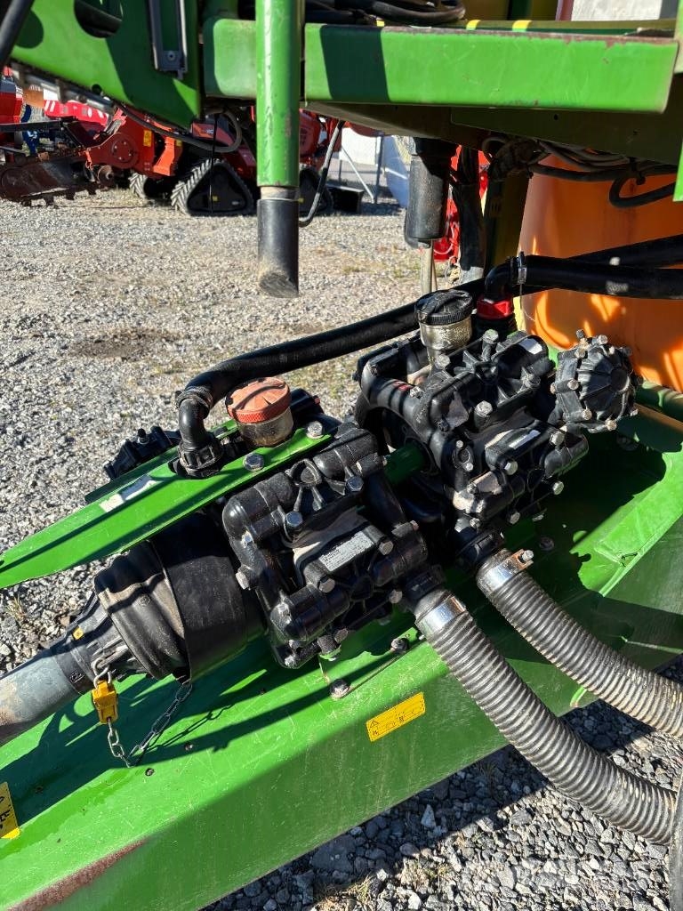 Amazone UX 5200 Hinattavat ruiskut