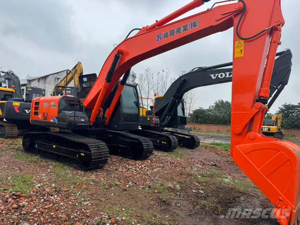 hi. 　2点 Hitachi ZX 200, 2023, hefei, China - Used crawler excavators - Mascus