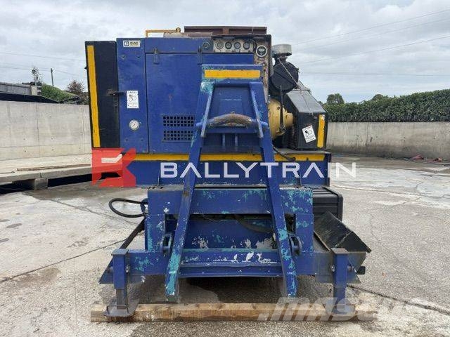 Kue-Ken 75S Hook Lift Jaw Crusher (30×20) Mobilni drobilniki