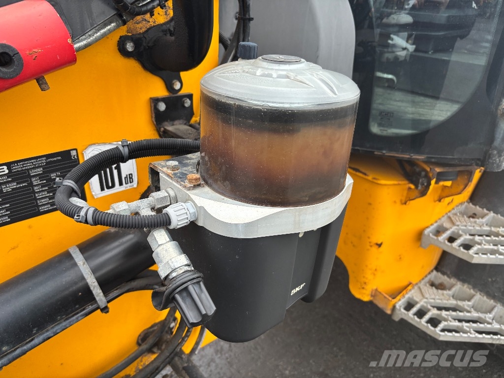 JCB 409 / Paljon hyd. Rasvari, Eberspächer, 40km/h Iekrāvēji uz riteņiem