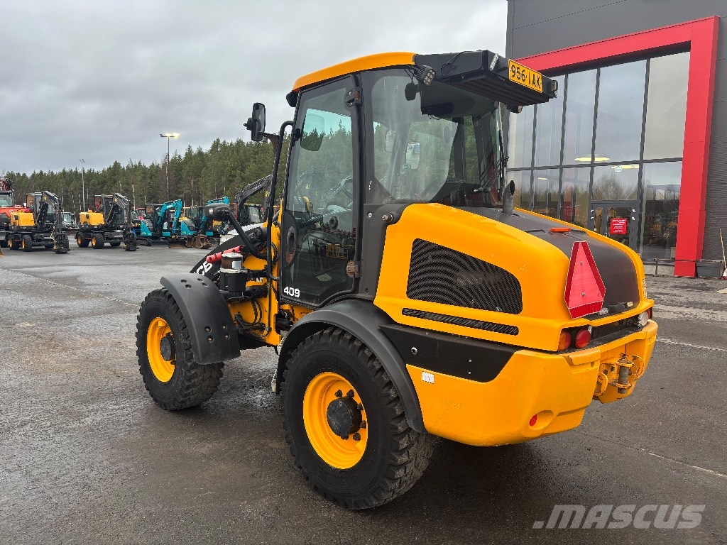 JCB 409 / Paljon hyd. Rasvari, Eberspächer, 40km/h Iekrāvēji uz riteņiem