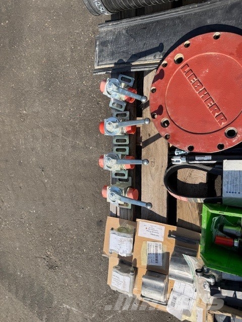 Liebherr R 924 COMPACT COMPLET NEW PARTS Гусеницы и цепи
