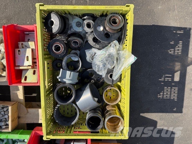 Liebherr R 924 COMPACT COMPLET NEW PARTS Гусеницы и цепи