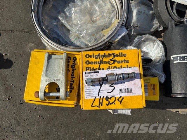 Liebherr R 924 COMPACT COMPLET NEW PARTS Гусеницы и цепи