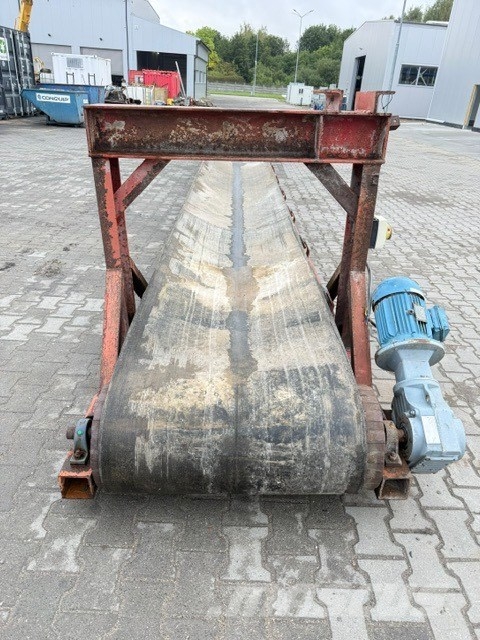 Extec Electric belt conveyor, 11 m long Conveyors