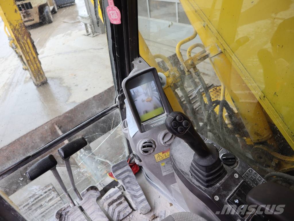 Volvo ECR 235 C L Raupenbagger